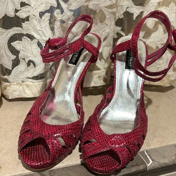 Heels - Picture 5 of 11